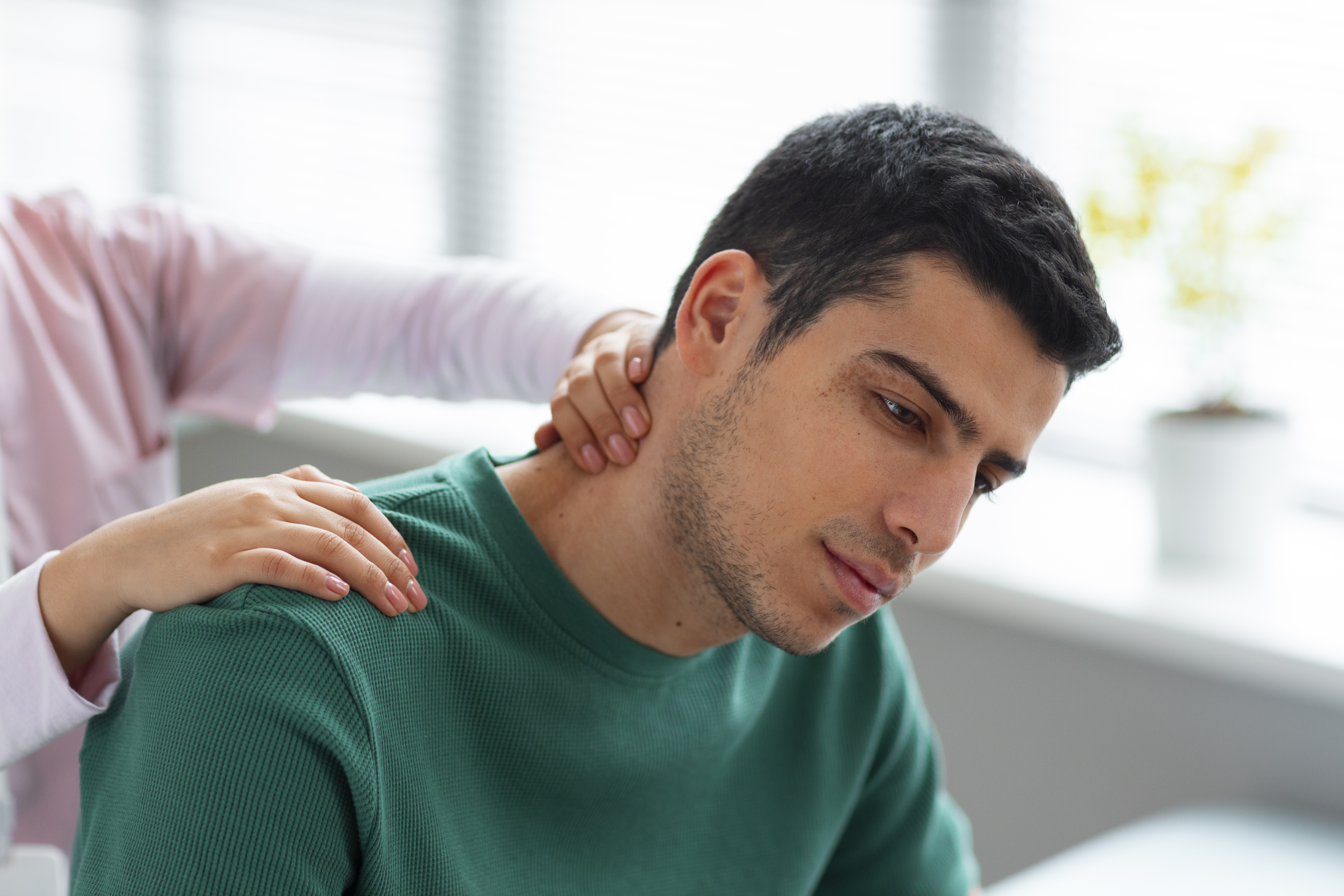 Physiotherapy Treatment for Neck Pain: How It Helps Reduce Pain and Improve Mobility